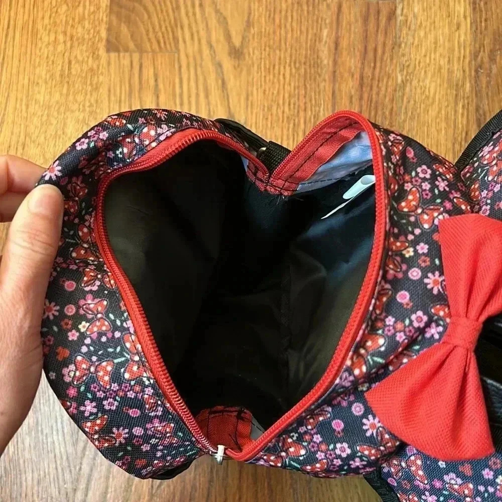 Disney Minnie Mouse Mini Backpack, great condition - Picture 5 of 7